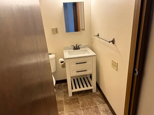 2 bed, 600 sqft, $622 — Photo 2