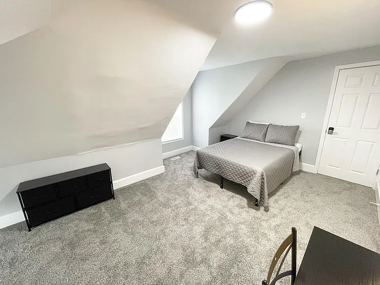 Bed Five with Entry Door