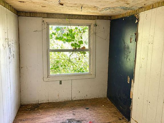 3rd image of 34 Shaffer St