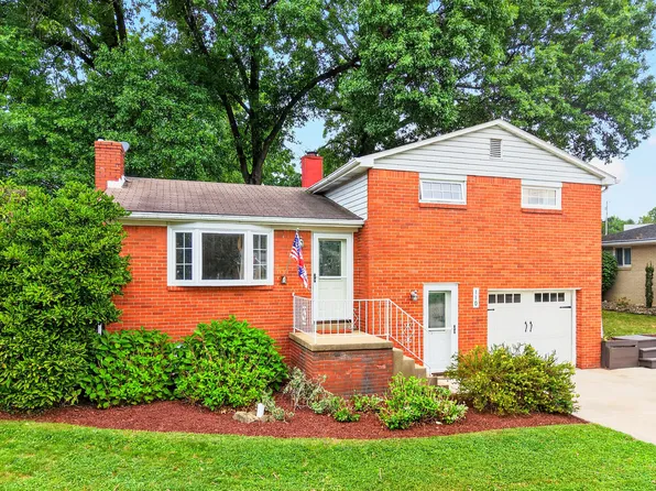 110 Sunrise Dr, Irwin, PA 15642