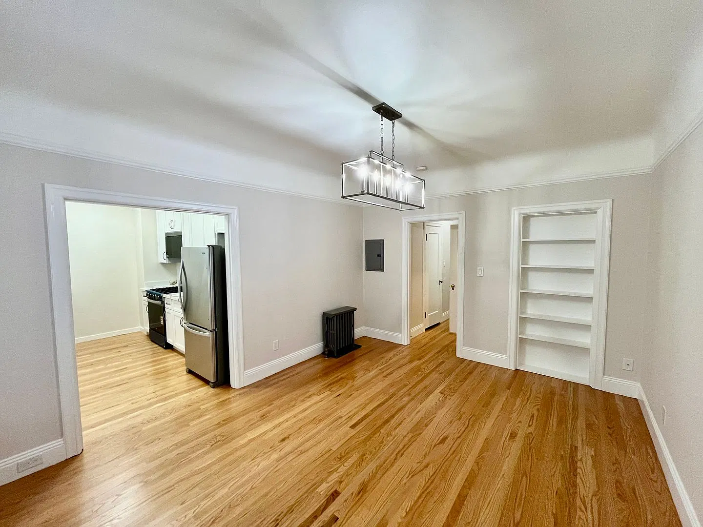 Incredible Marina Studio With Updated Kitchen — Photo 3