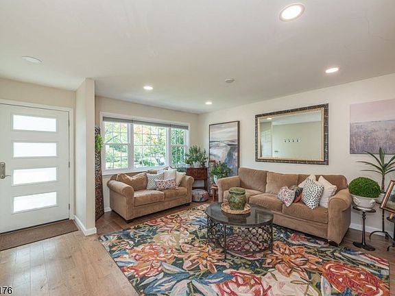 3rd image of 32 Bowfell Ct