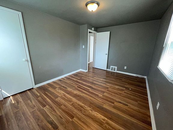 5th image of 8618 Highland Ave