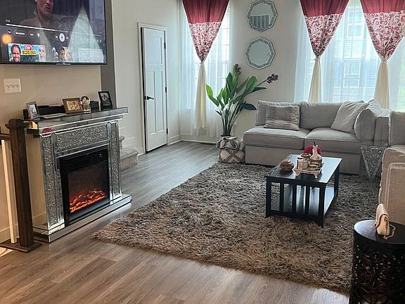 5th image of 9599 Tall Oaks Rd