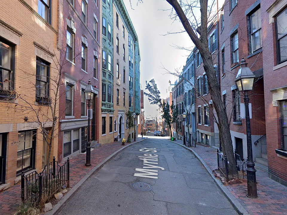 100 Myrtle St #1