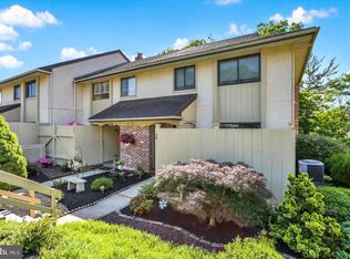 24 Pine Woods Ct, Shillington, PA 19607