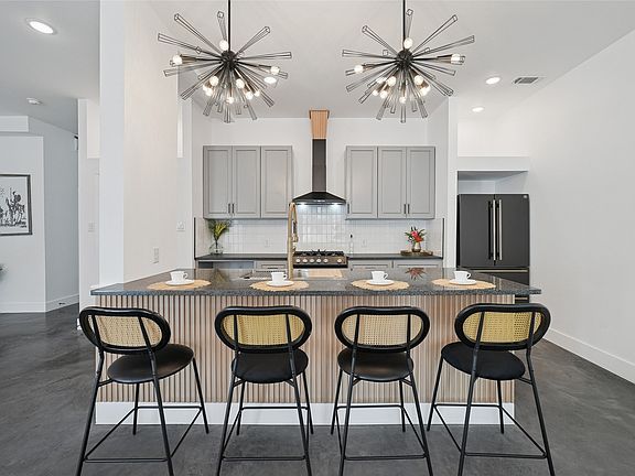 2nd image of 4618 Columbia Ave #2A