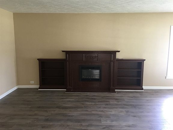3rd image of 1405 W Cherry Ave