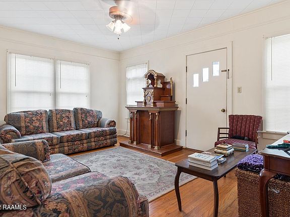 3rd image of 214 Constance Ave