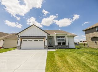 120 Hickory Ridge Dr, Glenwood, IA 51534
