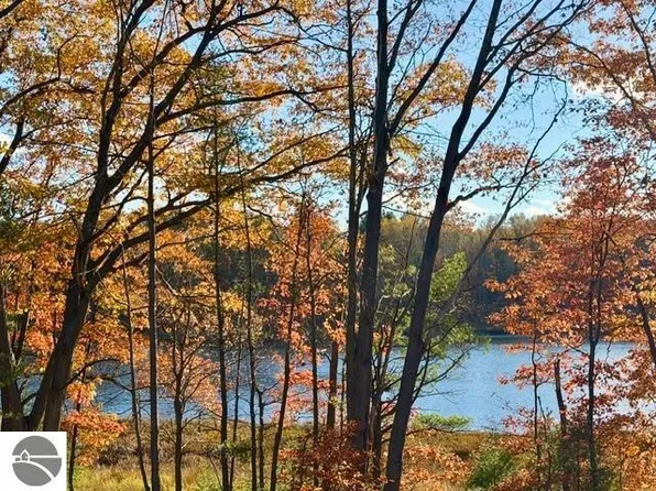 3 Woodland Trl #3, Traverse City, MI 49684