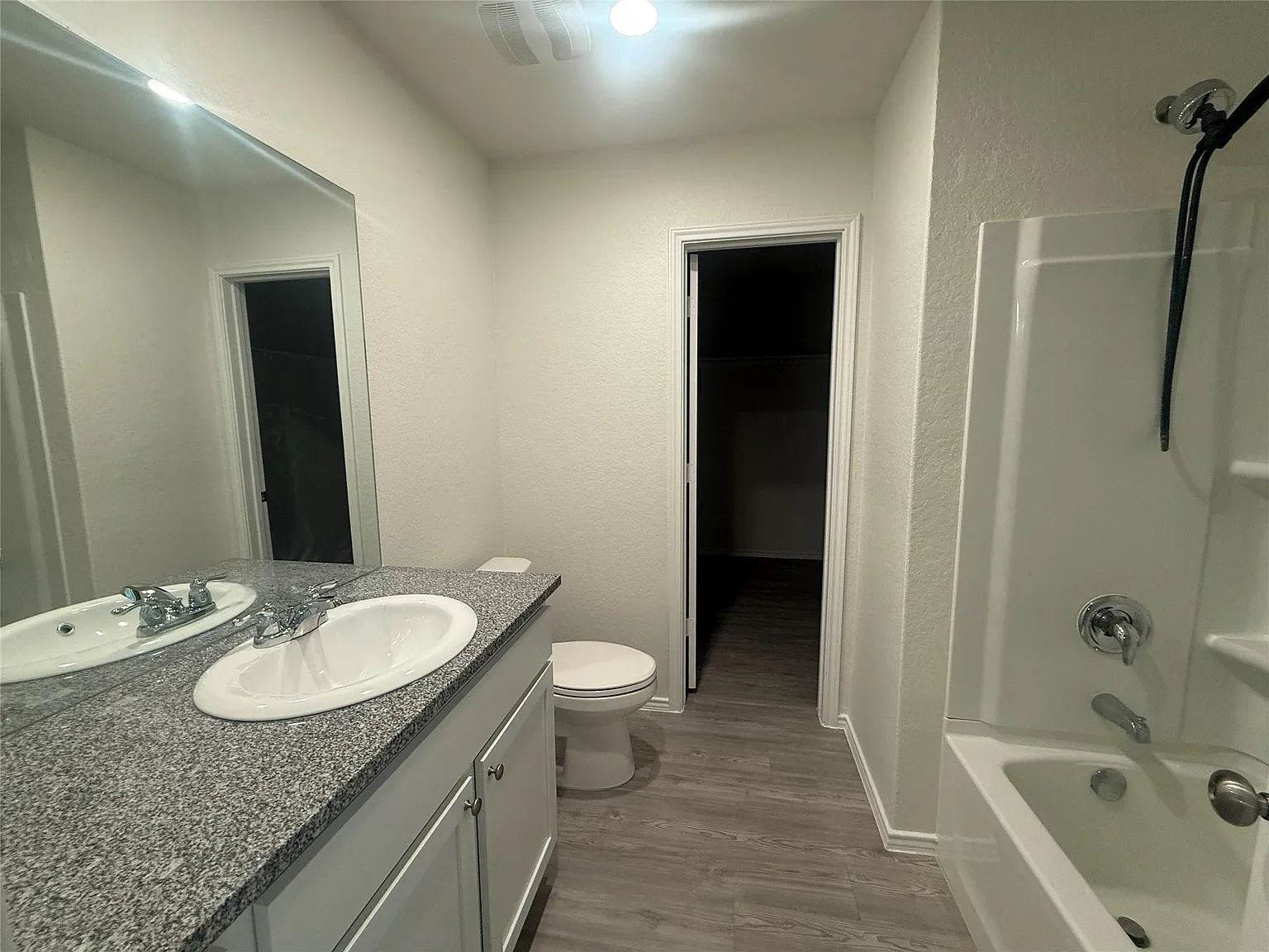 3 bed, 2.0 bath, 1266 sqft, $1,675 — Photo 4