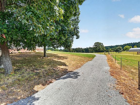 3rd image of 114 Tom Beasley Rd