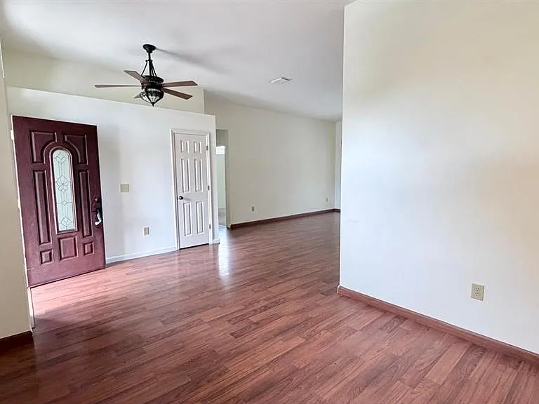 9639 Fox Hearst Rd — Photo 5