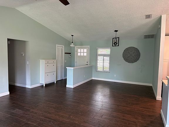 5th image of 8003 Applehill Ct