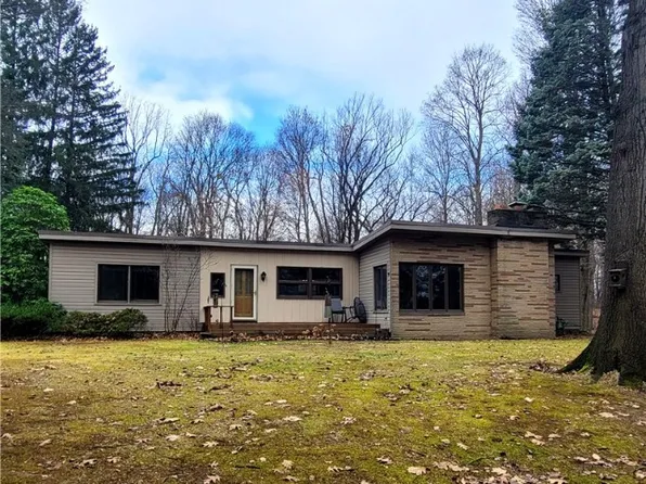 1365 Highlander St SW, Massillon, OH 44647