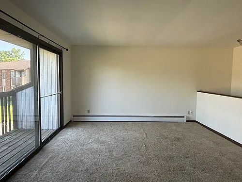 1125 Country Ln Photo 1