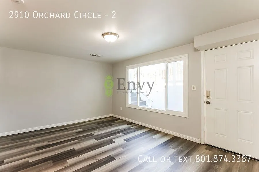 Cozy 2 Bed, 2 Bath Pet-Friendly Basement Unit with Central Air! - Available on September 9th! — Photo 4