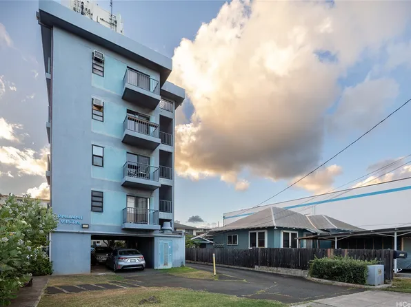 738 Palani Ave APT 301, Honolulu, HI 96816