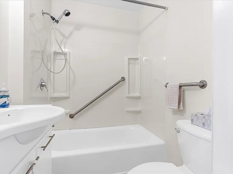 218 N Magnolia Ave — Photo 9