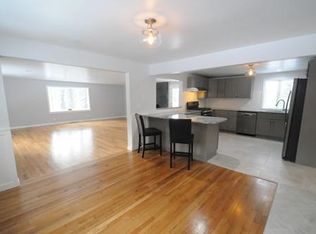 115 Farwell Rd, Tyngsboro, MA 01879