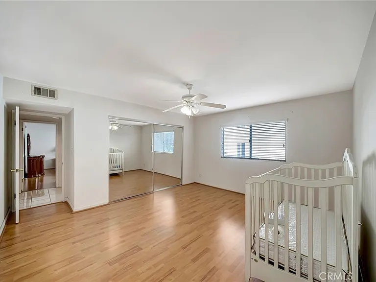 5315 Zelzah Ave #6 — Photo 22