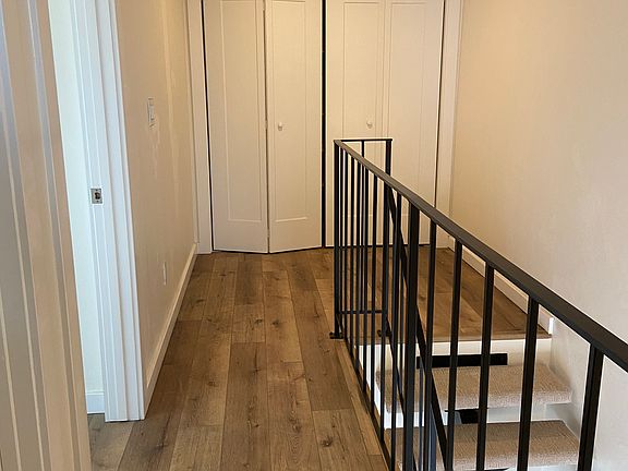 5th image of 366 Van Buren St #10
