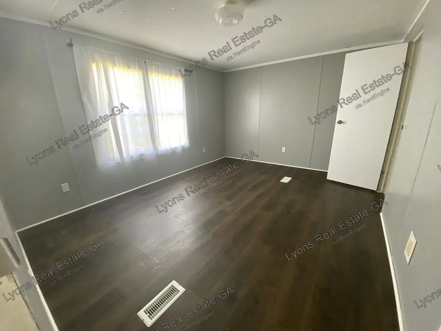 3 bed, 2.0 bath, $850 — Photo 3