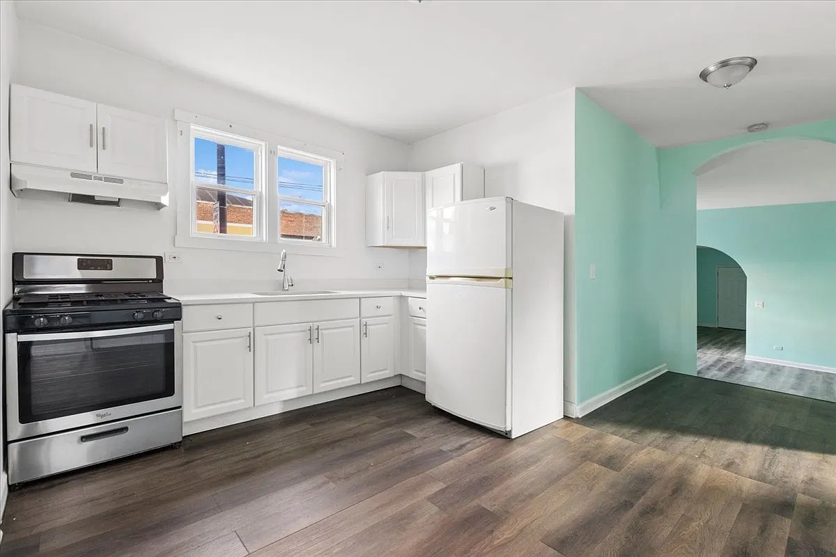 5047 W 25th St — Photo 2