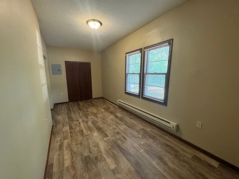 217-219 Bates Ave — Photo 5