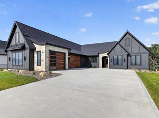 3373 Bella Terra Rd NE, Rochester, MN 55906