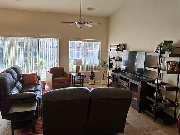 5th image of 2048 E Lago Grande Pl