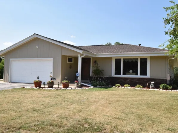 411 Karin DRIVE, North Prairie, WI 53153