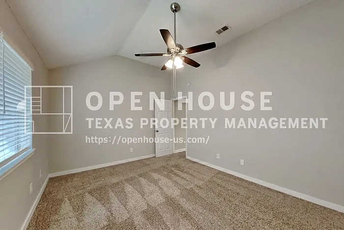 222 Mahogany Dr — Photo 8