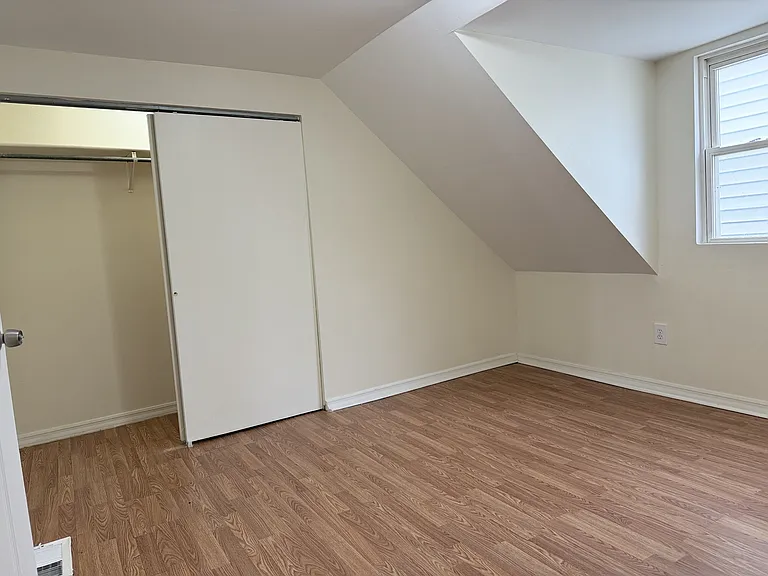 8307 S Buffalo Ave #1 — Photo 5