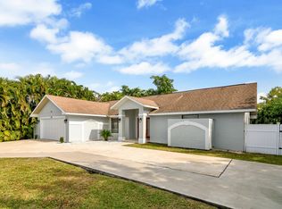 128 Palm View Dr, Naples, FL 34110