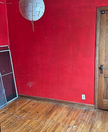 5th image of 2144 Black River St
