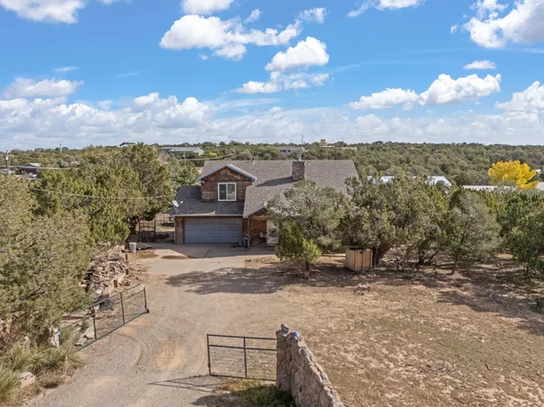27 Steeplechase Rd, Edgewood, NM 87015