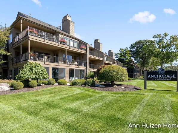 1747 Ottawa Beach Rd Unit 1, Holland, MI 49424