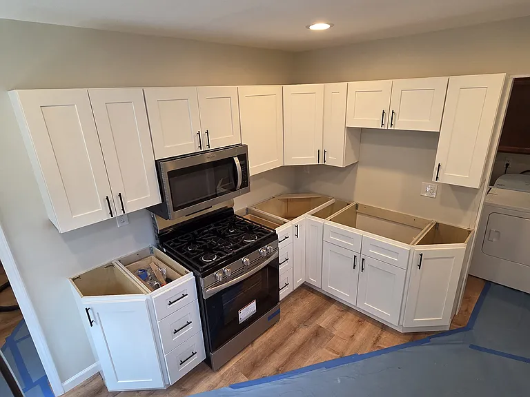 469 Woodlawn Ave — Photo 2