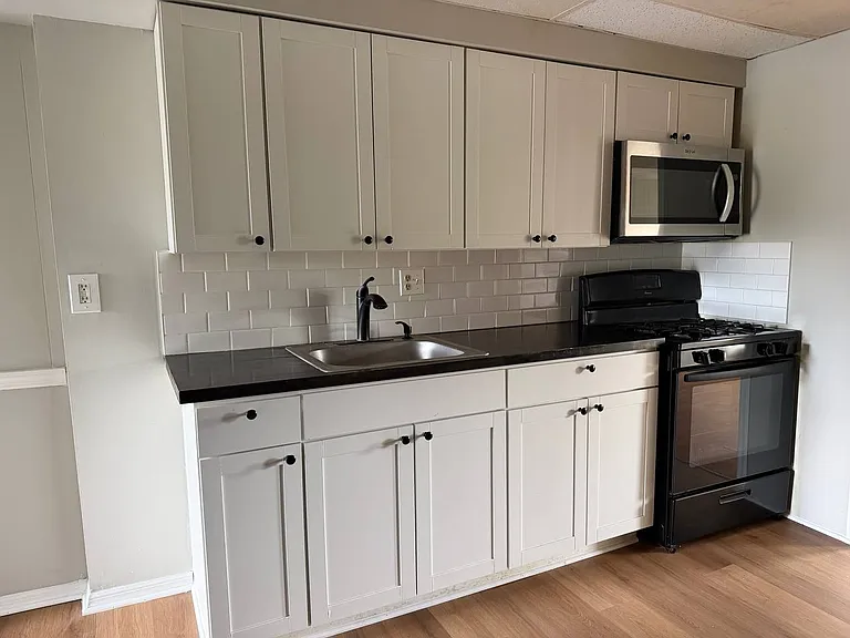 168A Macarthur Ave #168A — Photo 2