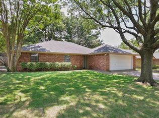 23 Saint Charles Pl, Midlothian, TX 76065