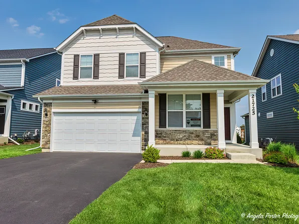 21725 Ashley St, Kildeer, IL 60047