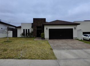 541 Altozano Dr, Laredo, TX 78045