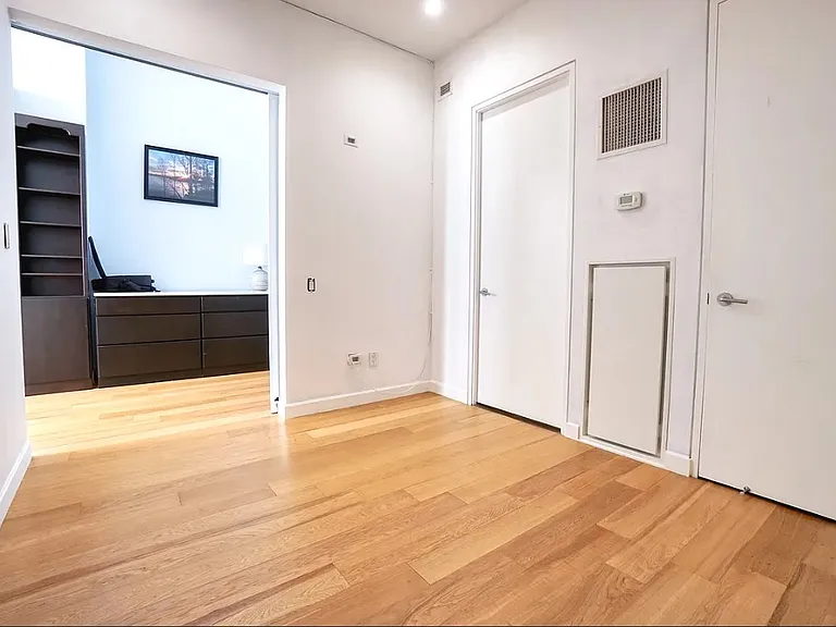 2728 Thomson Ave #423 — Photo 9