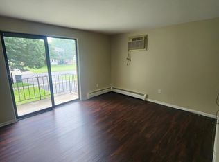 216 Robert Dr #3, North Tonawanda, NY 14120