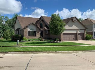 20887 Wolf Dr, Macomb, MI 48044