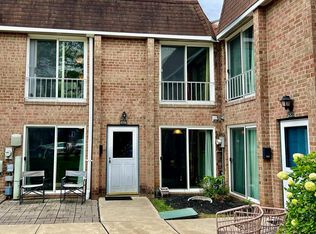 410 Brandywine Ct, Warminster, PA 18974