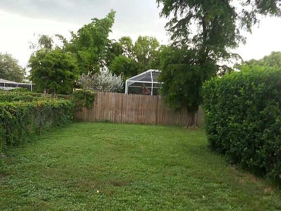 3rd image of 4643 Rockwood Cir