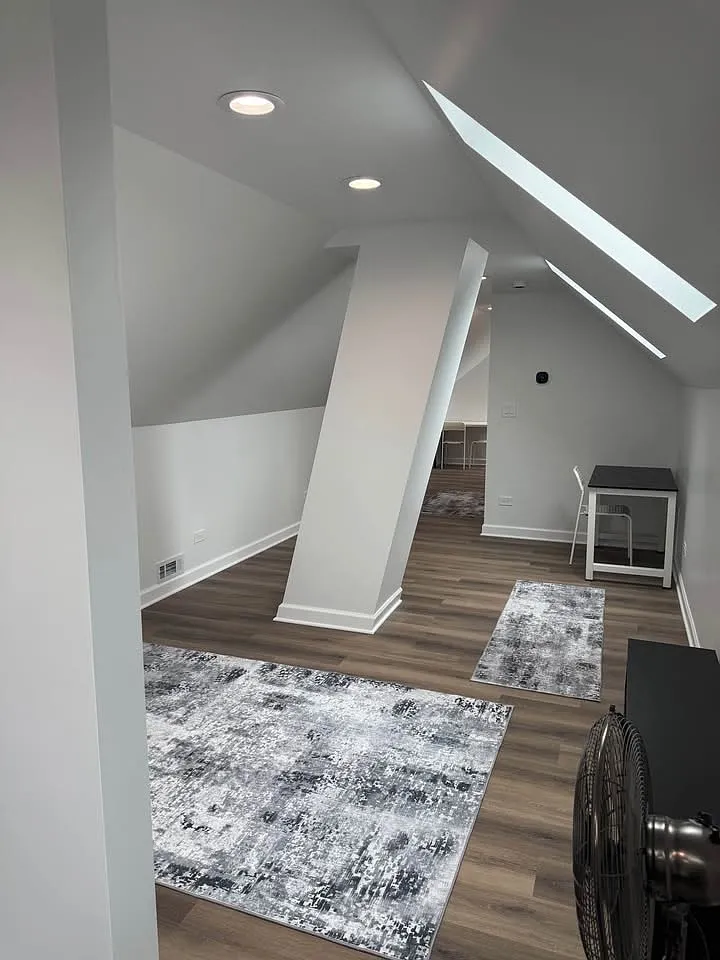 Building Photo - 8619 Ferris Ave
